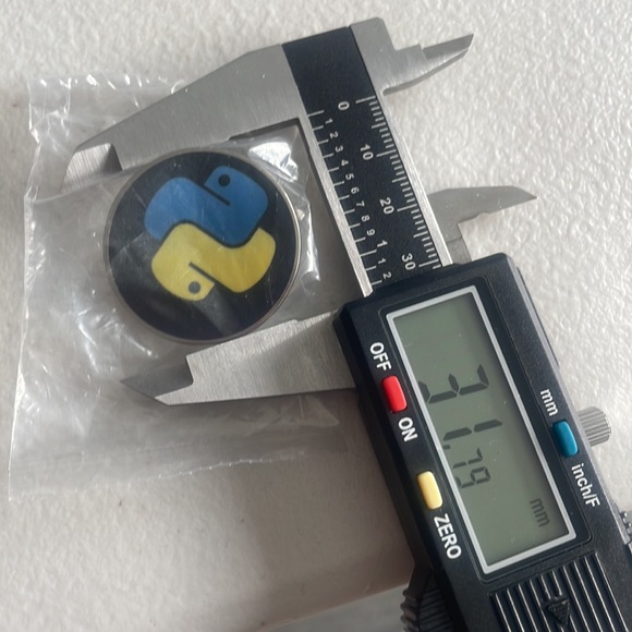 1-3pcs Set Long Live Dogs 🐾 & Birds Champion Pins Set - Picture 1 of 16